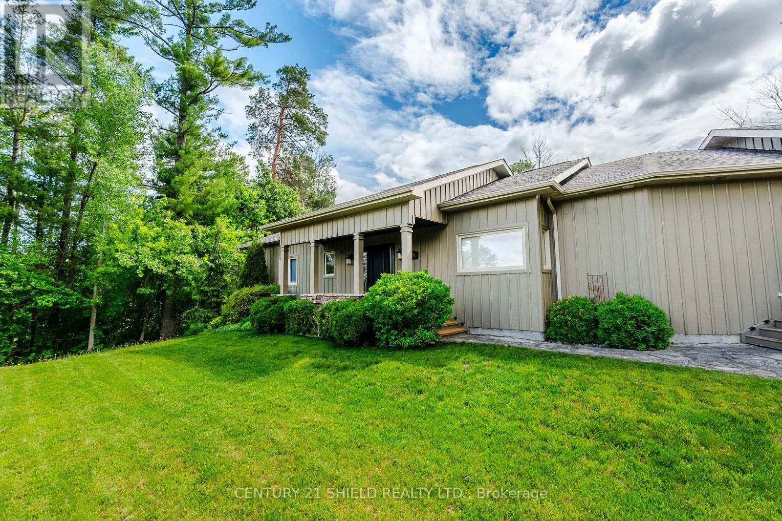1 FOREST HILL ROAD