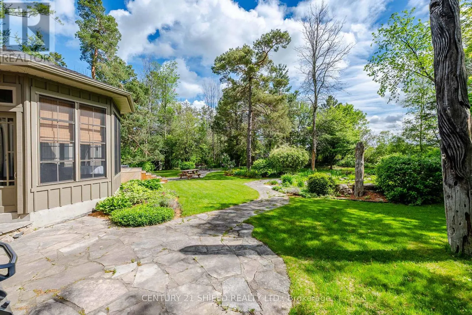 1 FOREST HILL ROAD