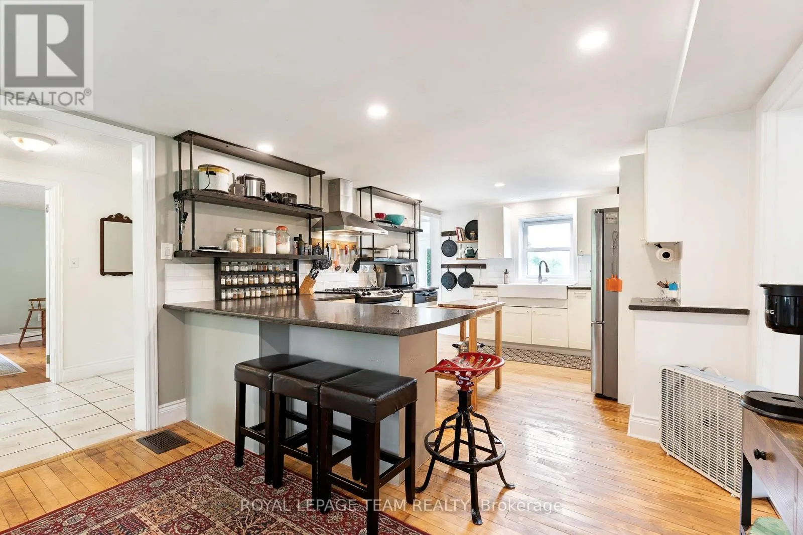 715 RIVER ROAD