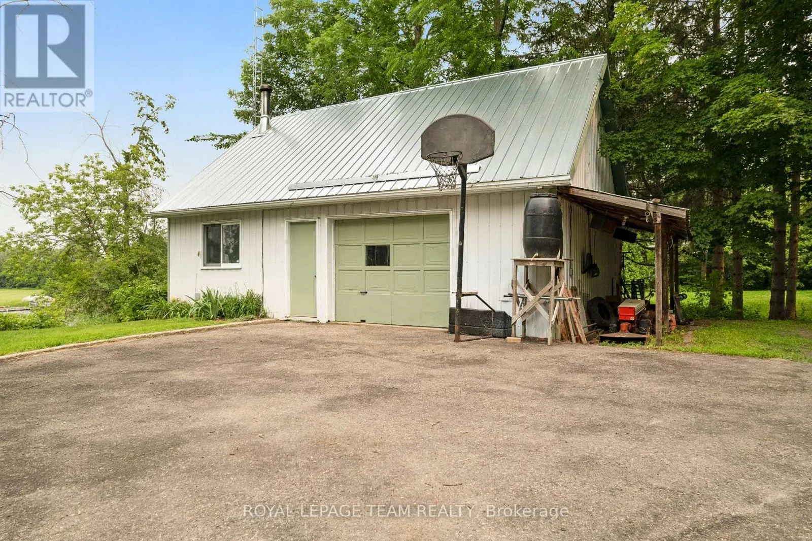 715 RIVER ROAD