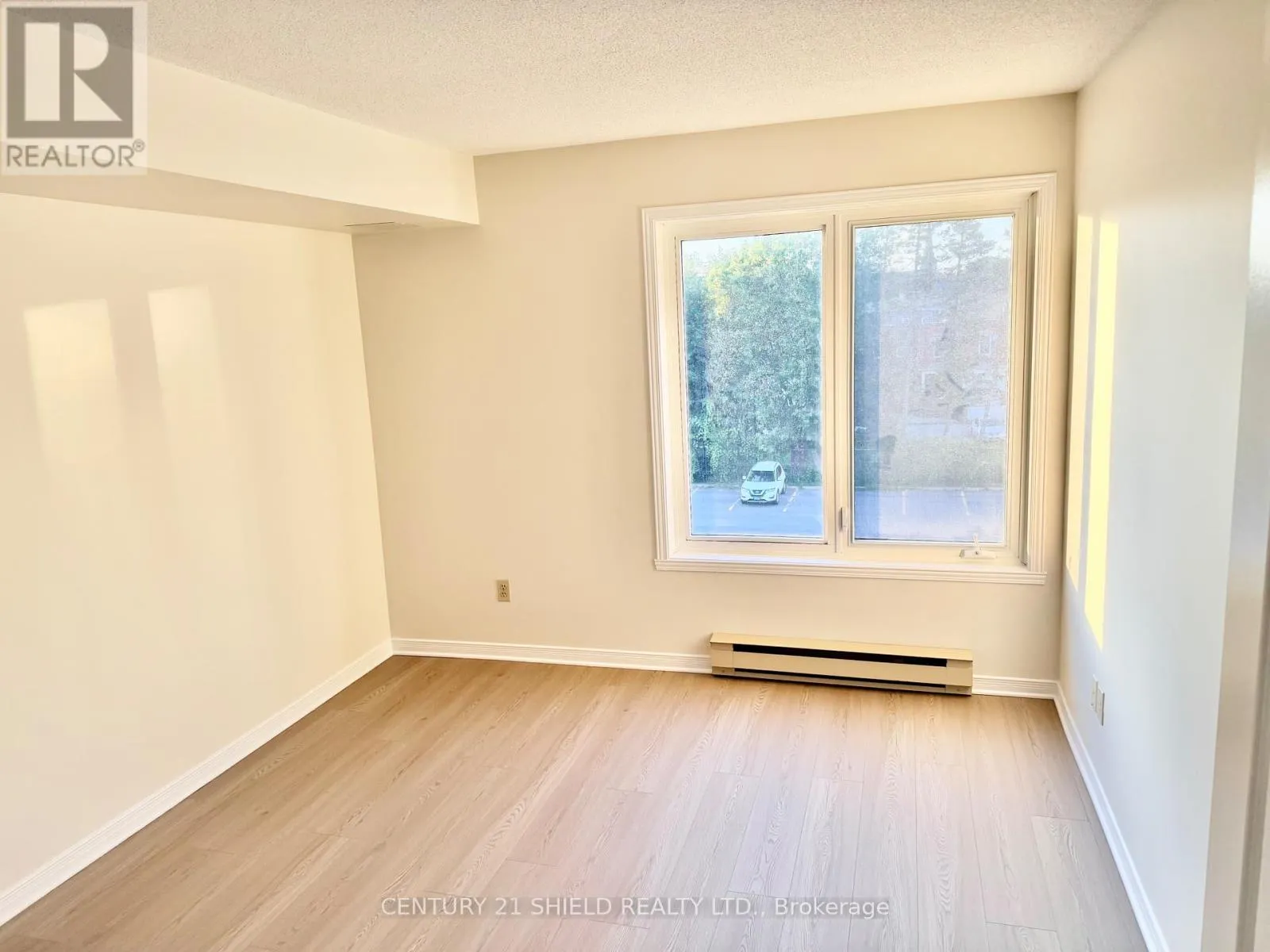 405 - 121 WATER STREET W