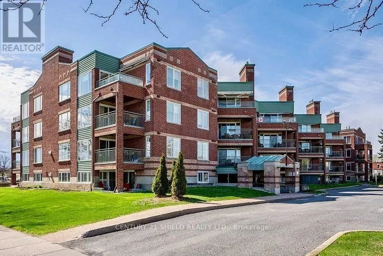 405 - 121 WATER STREET W