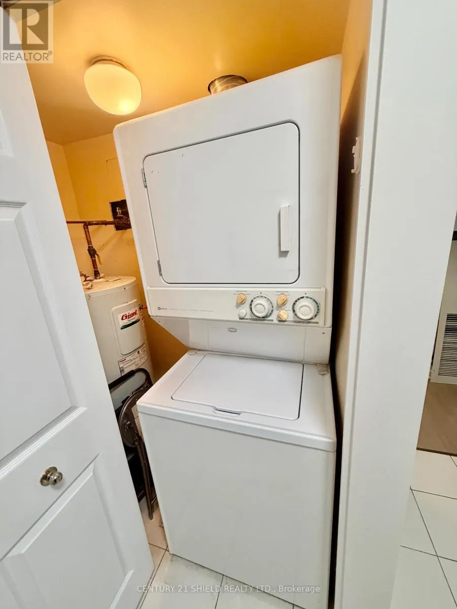 405 - 121 WATER STREET W