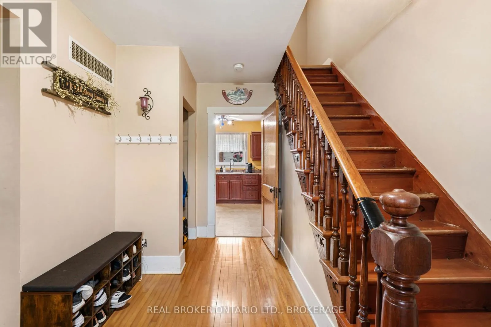 9 SPRUCE STREET