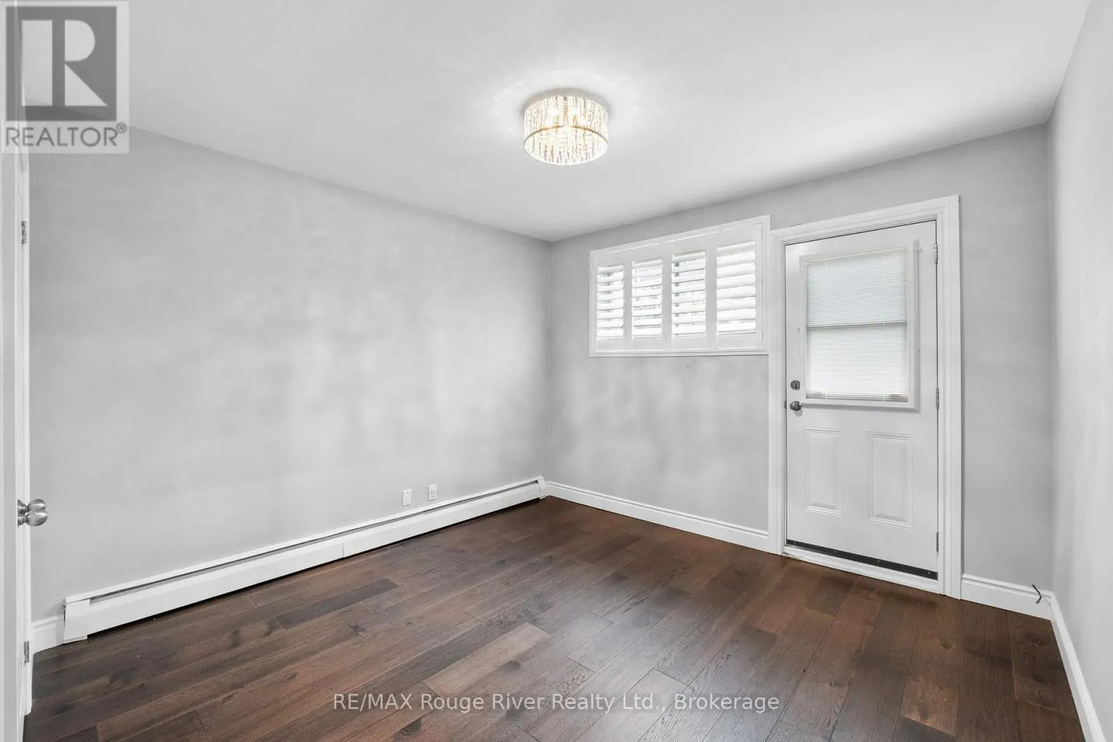 11 - 242 DARCY STREET #11