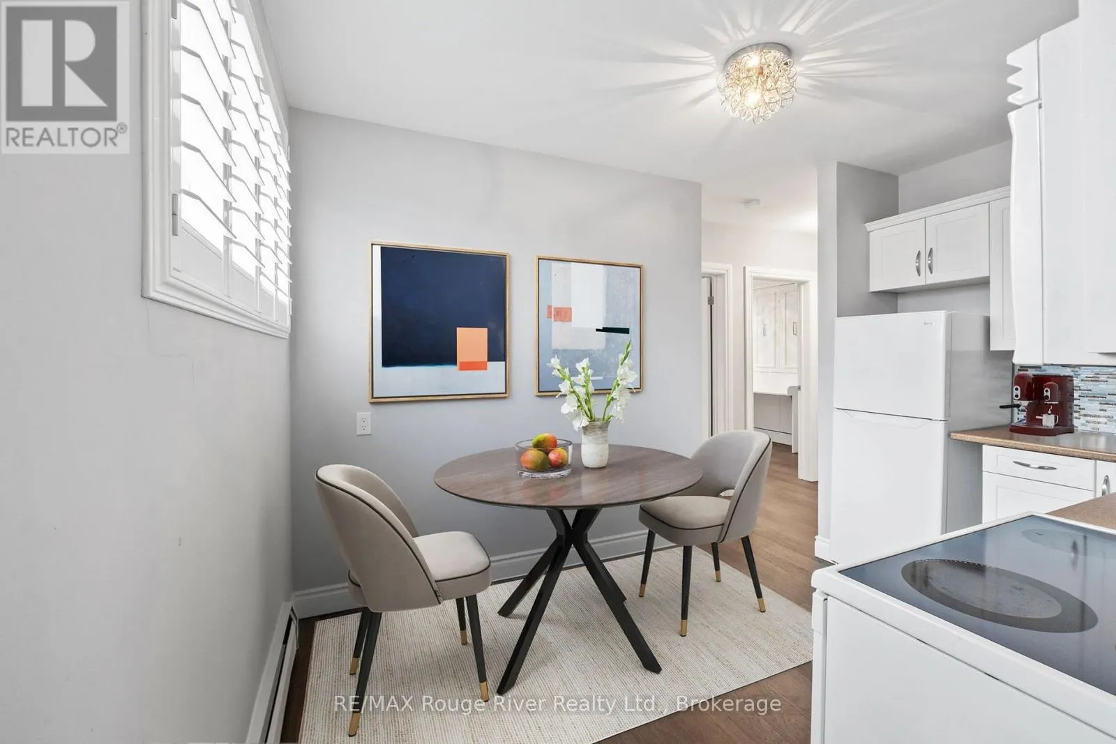 11 - 242 DARCY STREET #11
