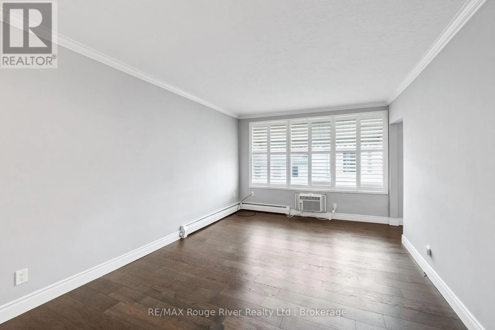 11 - 242 DARCY STREET #11