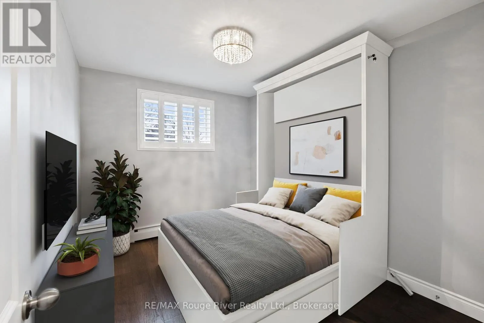 11 - 242 DARCY STREET #11