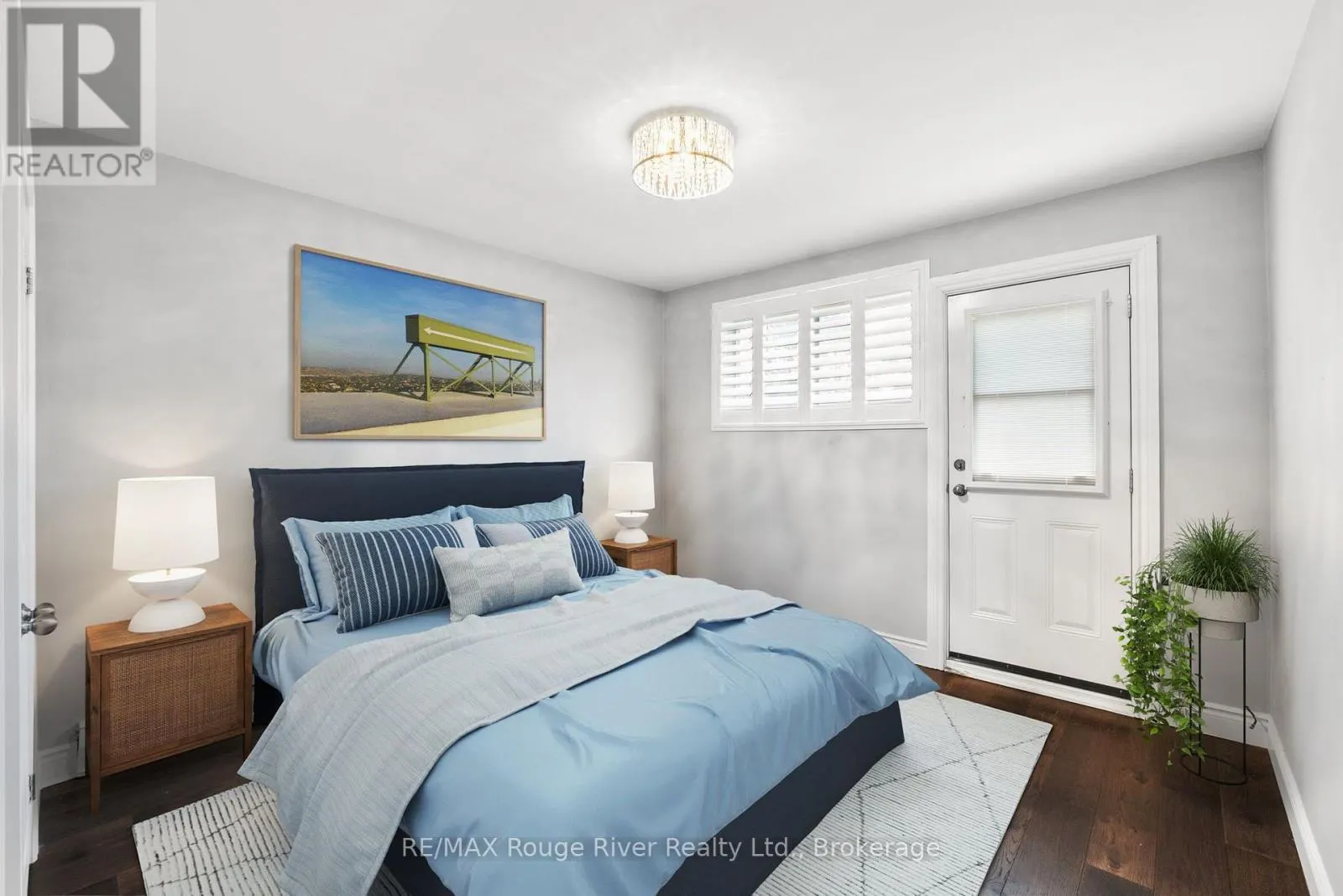 11 - 242 DARCY STREET #11
