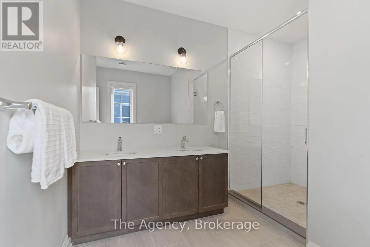 39 - 2054 PENINSULA ROAD #39