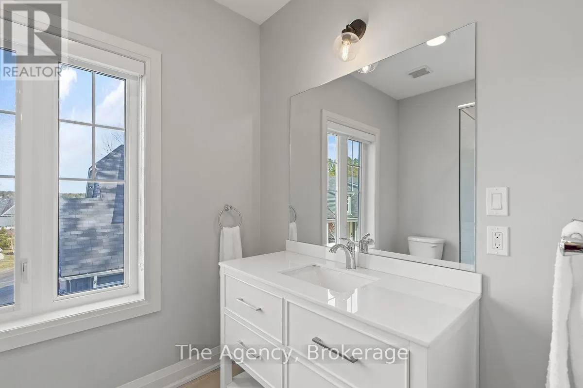 39 - 2054 PENINSULA ROAD #39