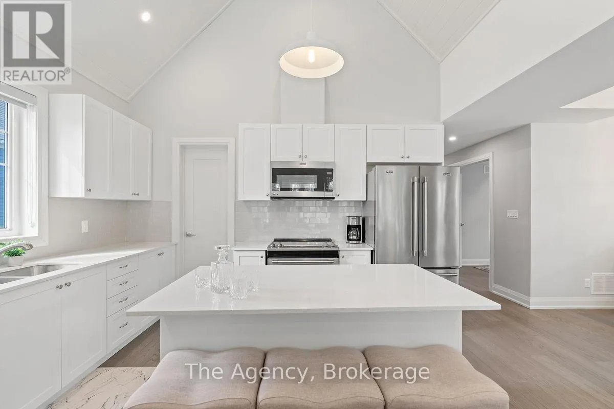 39 - 2054 PENINSULA ROAD #39