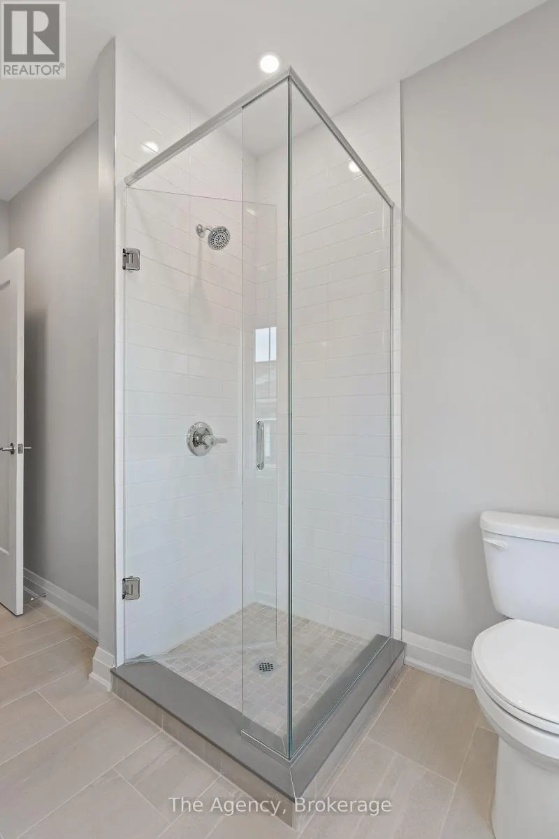 39 - 2054 PENINSULA ROAD #39