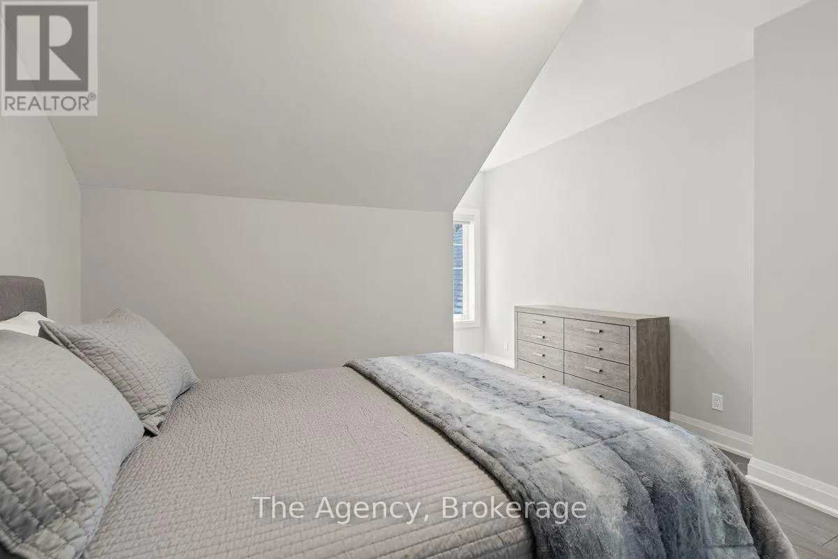 39 - 2054 PENINSULA ROAD #39