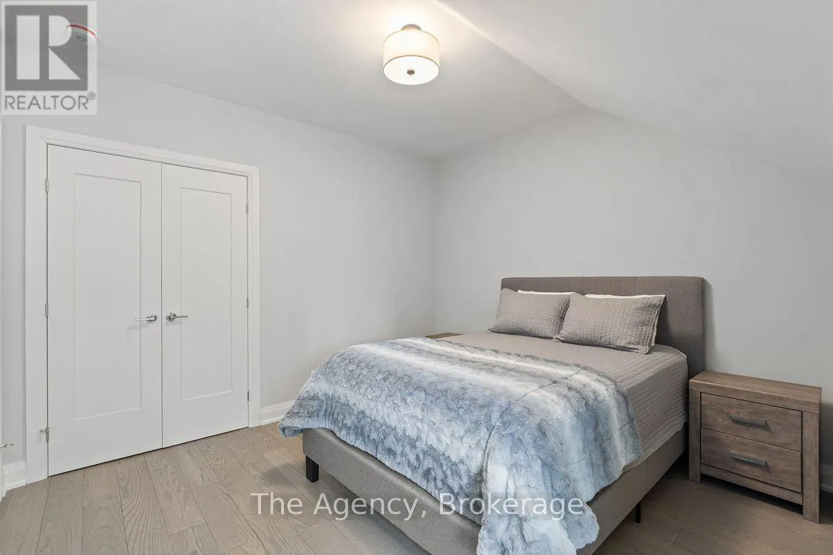 39 - 2054 PENINSULA ROAD #39
