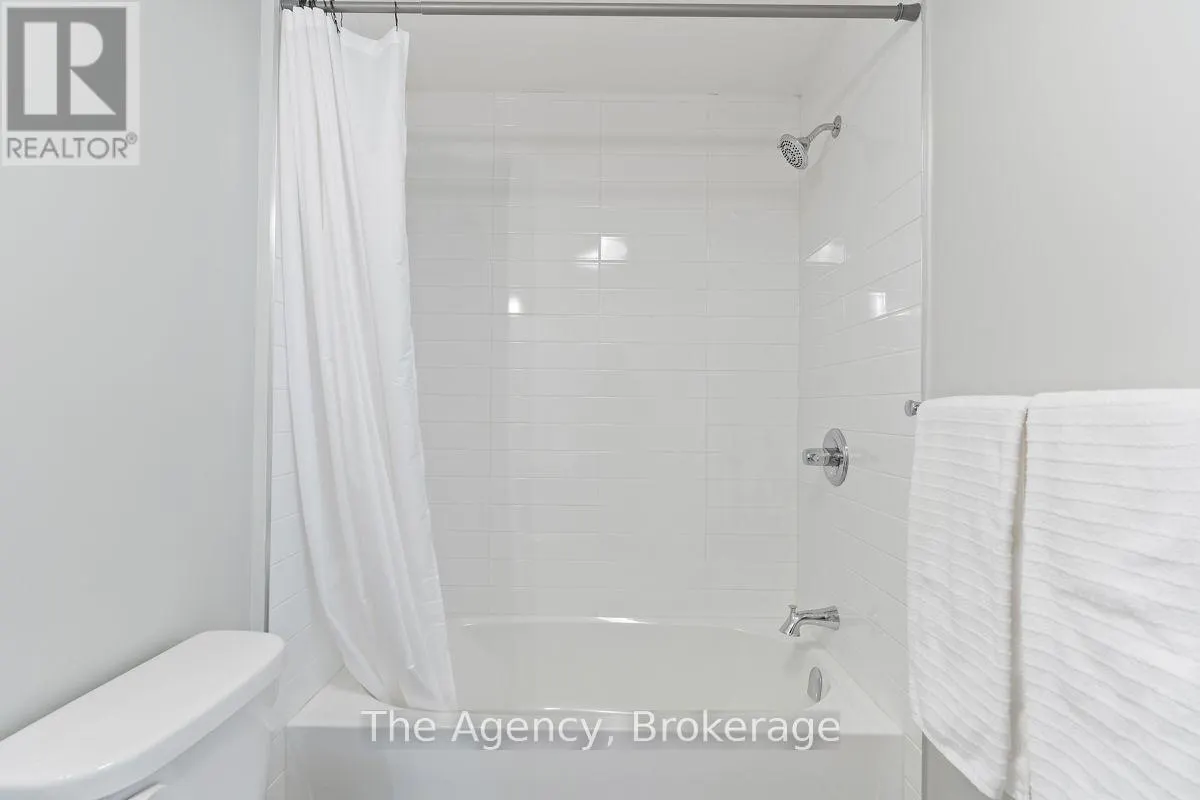 39 - 2054 PENINSULA ROAD #39