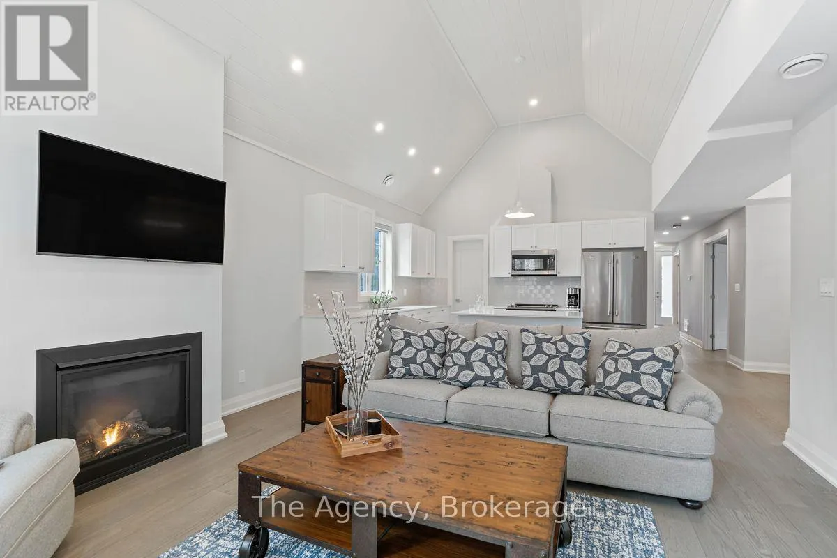 39 - 2054 PENINSULA ROAD #39