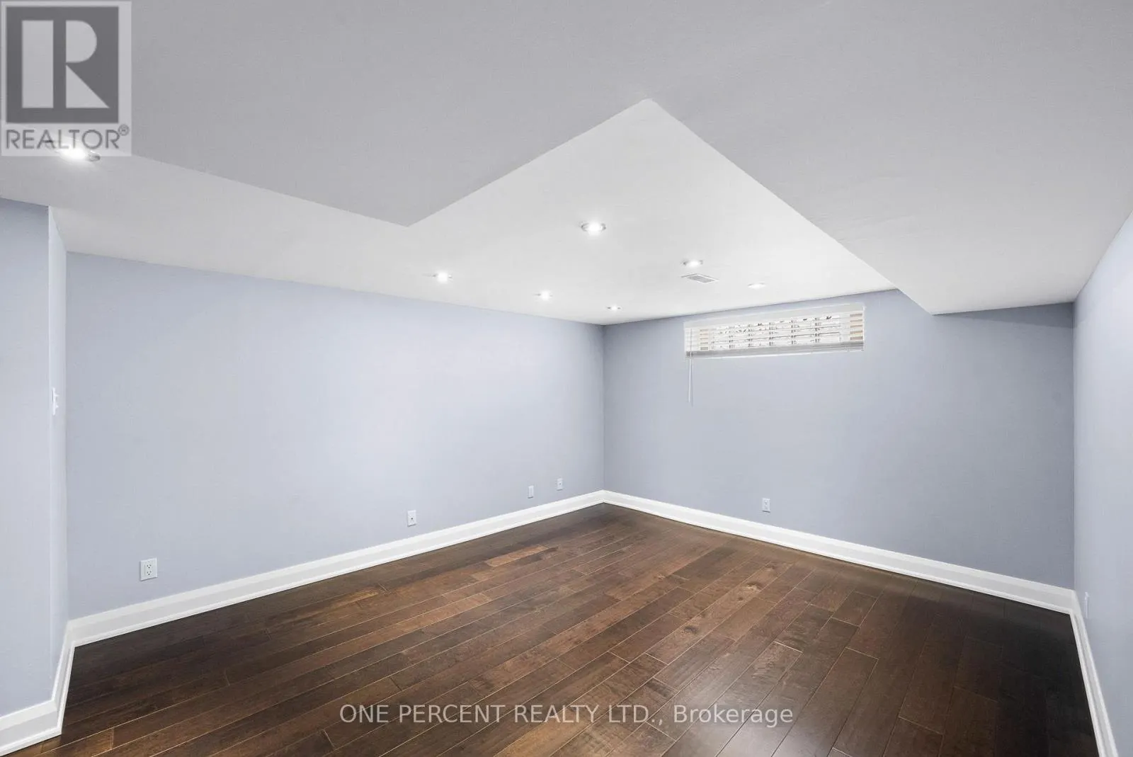 8 RASTILA CRESCENT