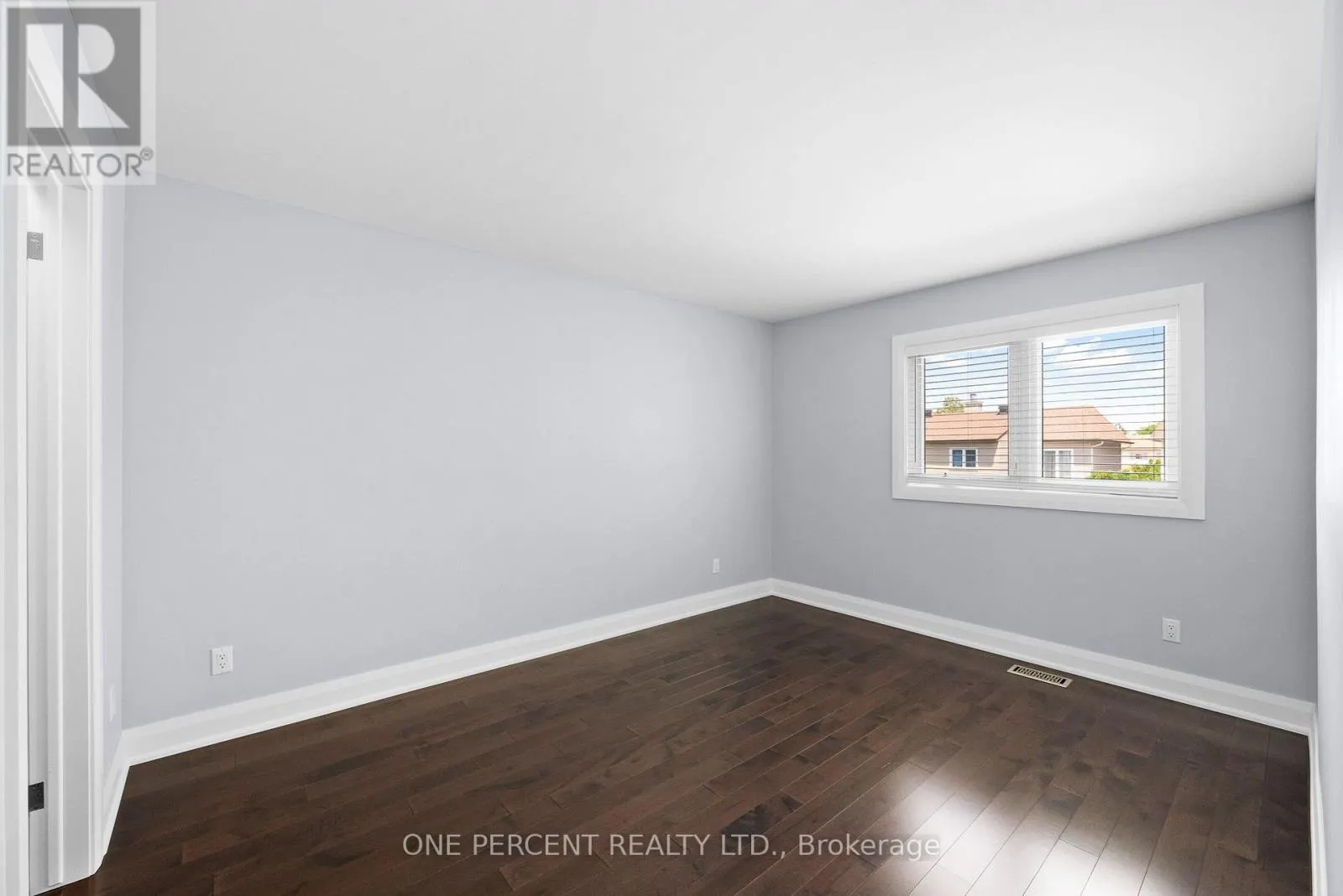 8 RASTILA CRESCENT