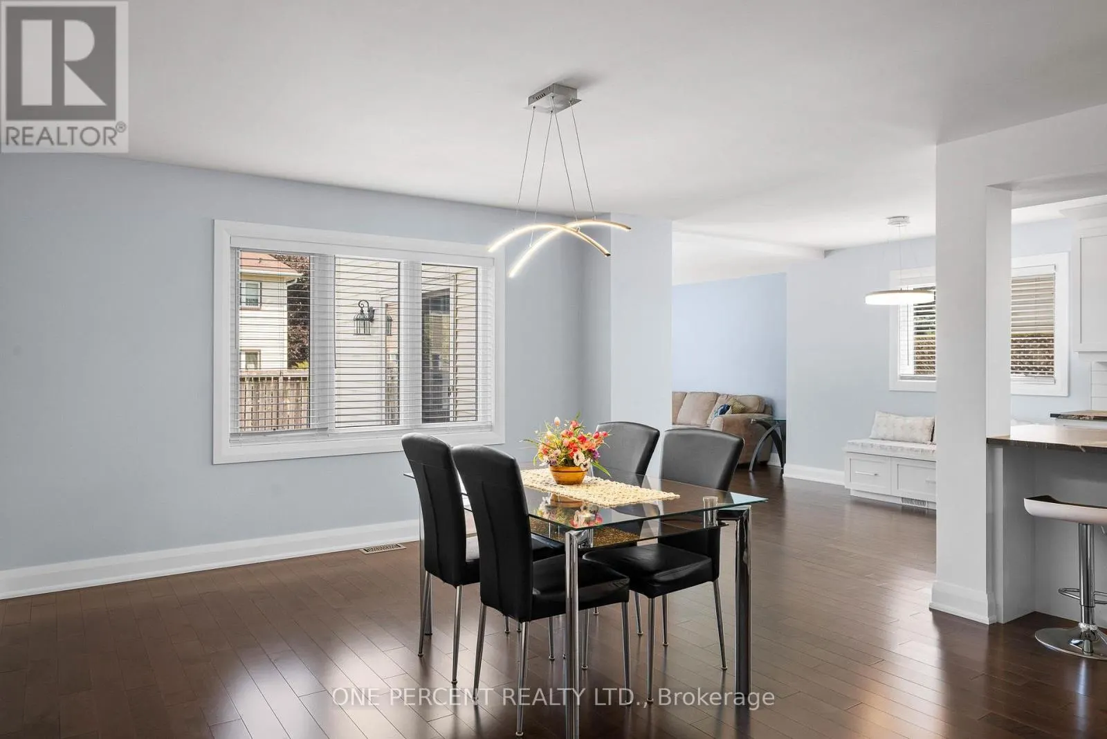 8 RASTILA CRESCENT