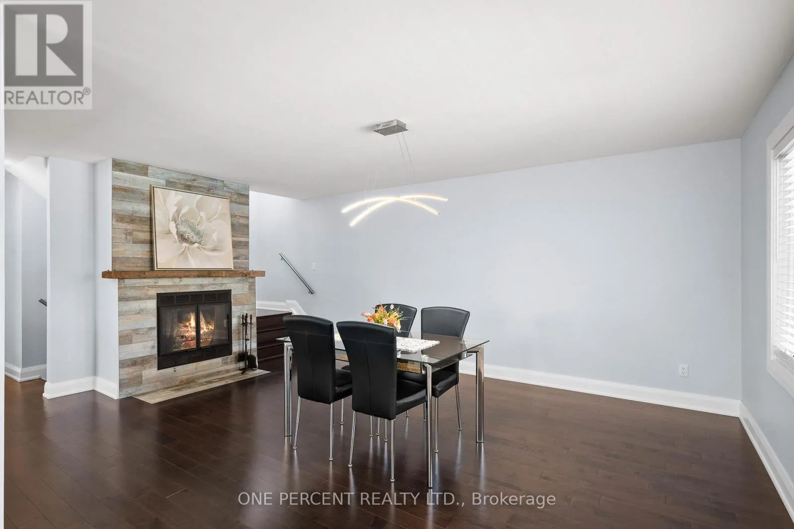8 RASTILA CRESCENT