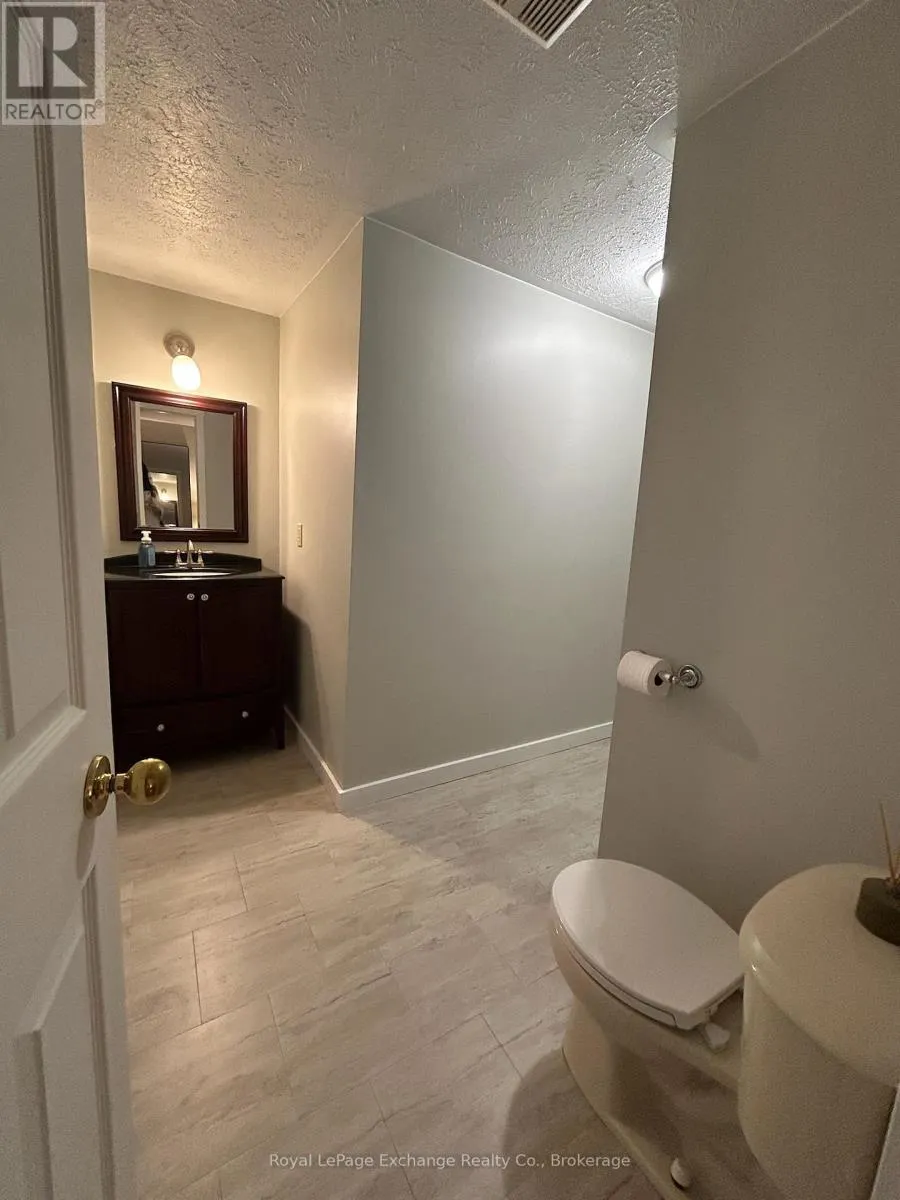 792 MACKENDRICK DRIVE