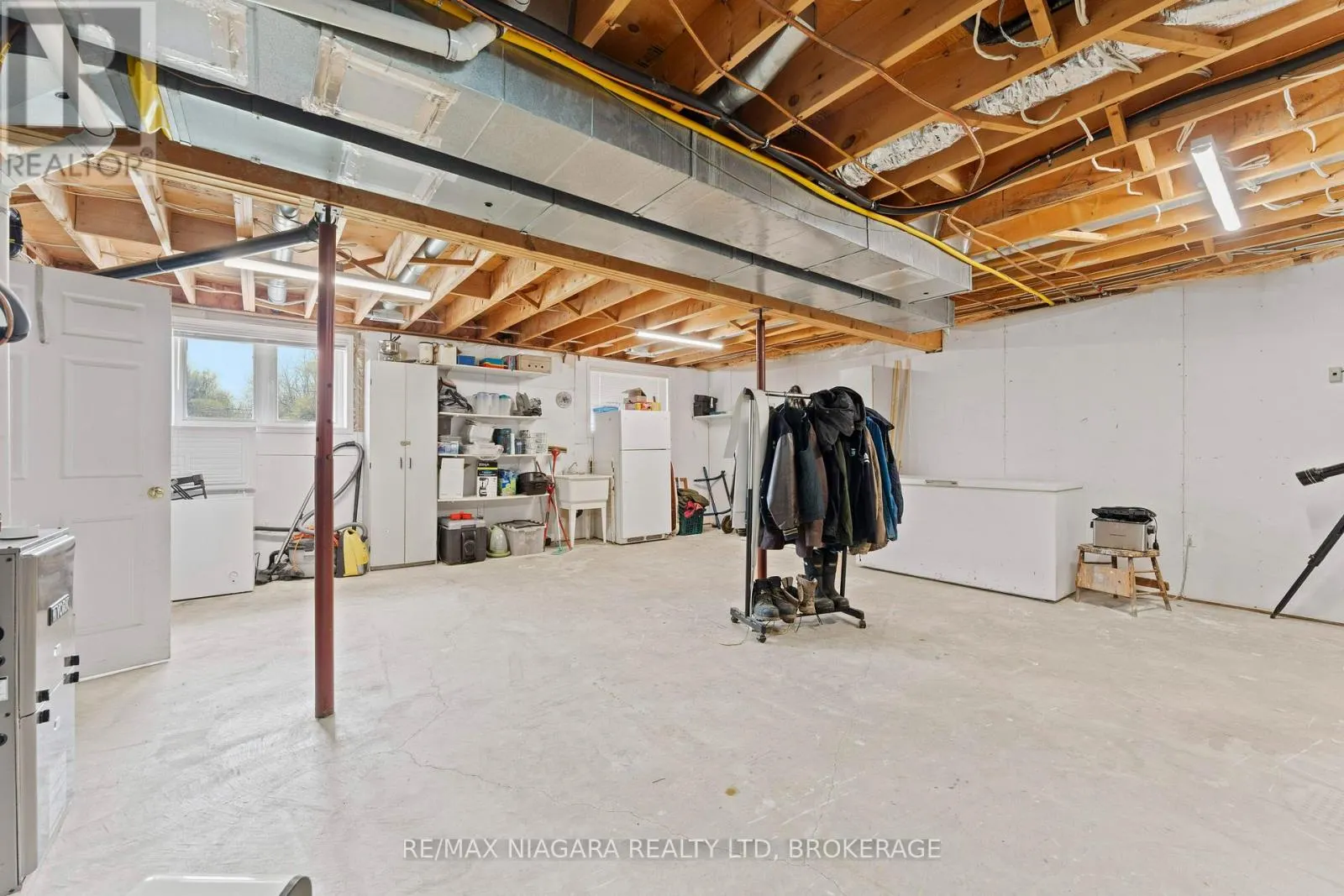 410 COUNTY RD 50 ROAD W