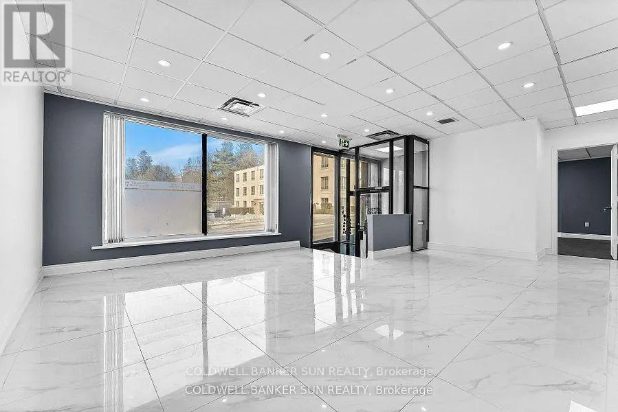 290 DUNDAS STREET
