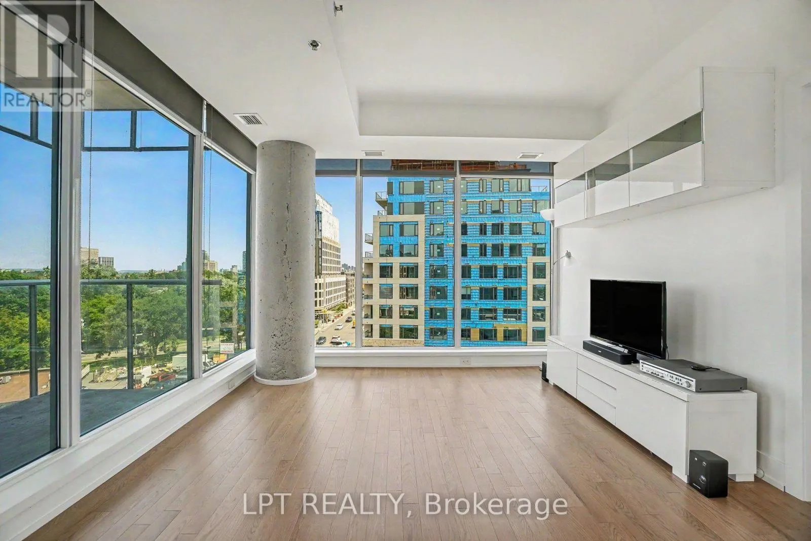 512 - 88 RICHMOND ROAD