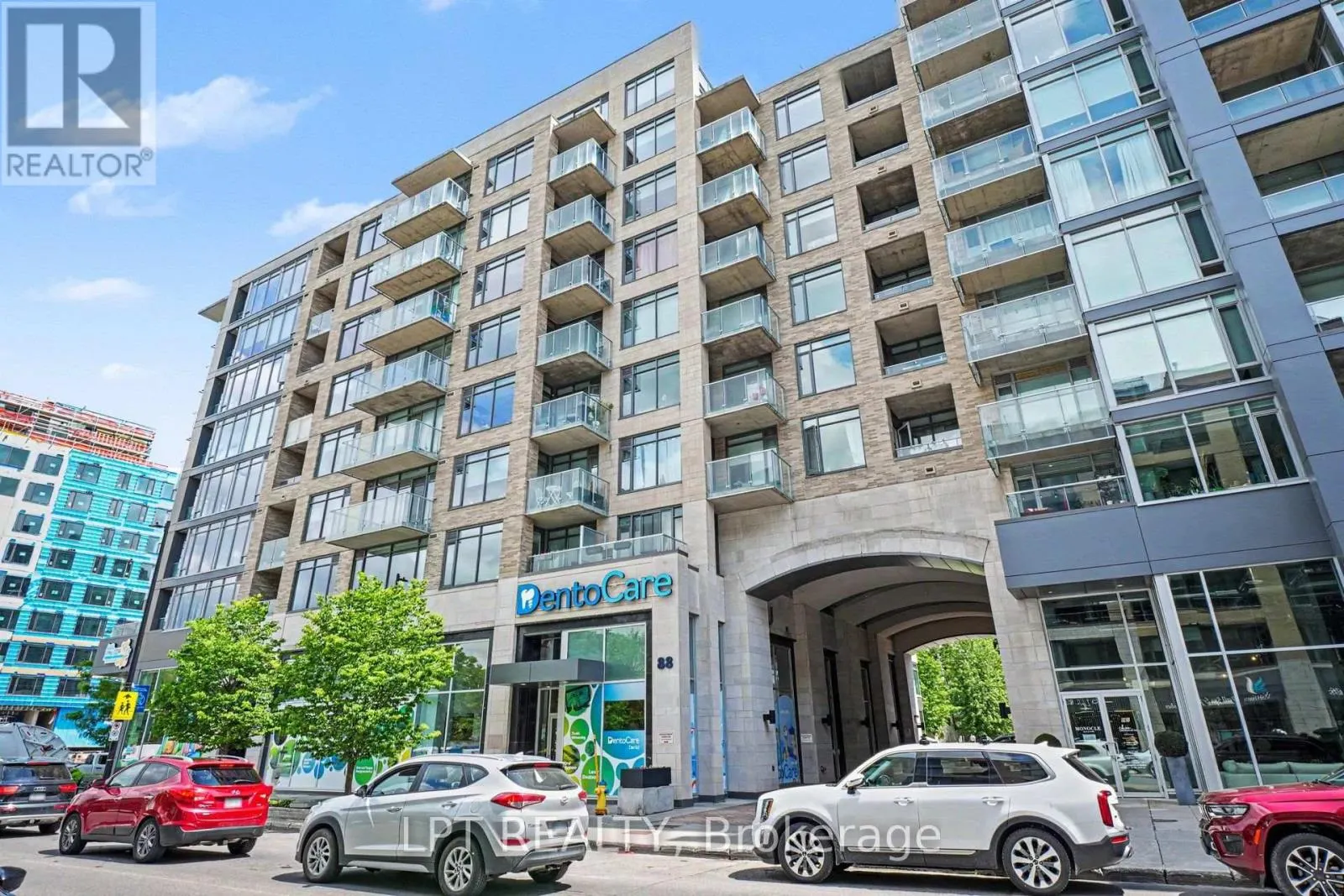 512 - 88 RICHMOND ROAD
