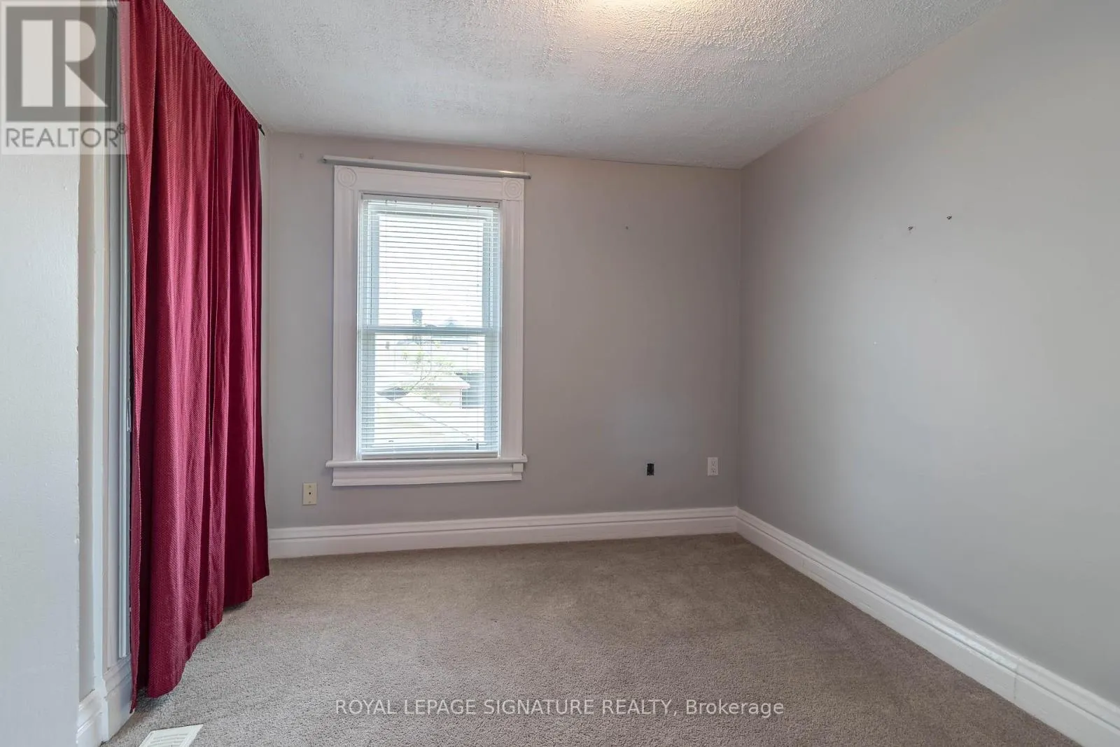 23 SULLIVAN AVENUE