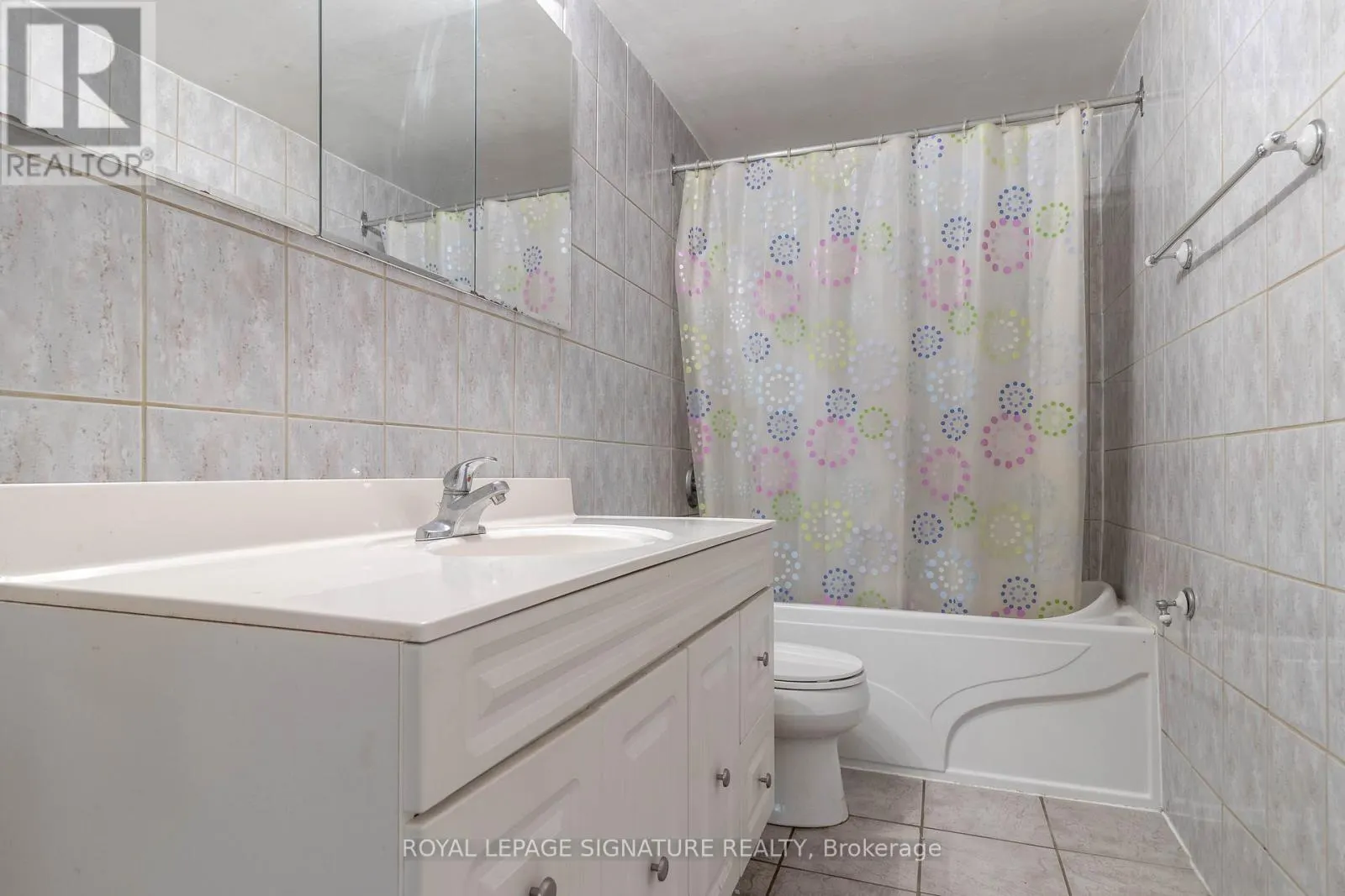 23 SULLIVAN AVENUE