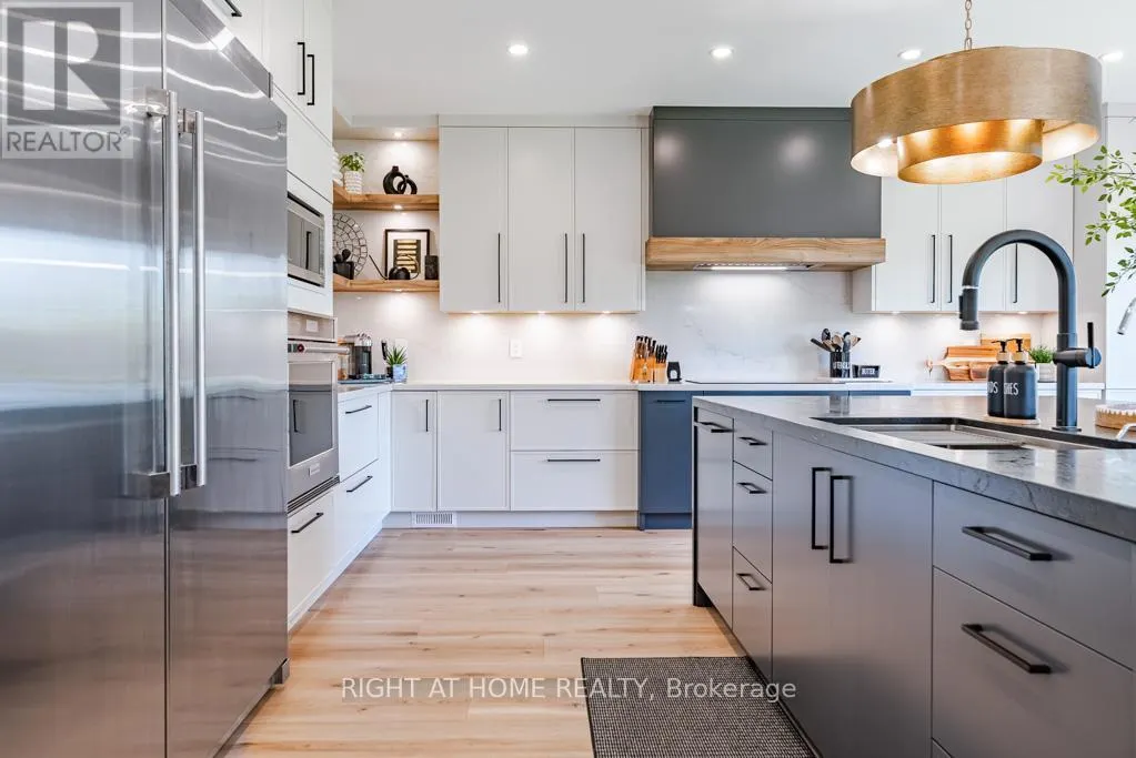 11 SETTLERS COURT