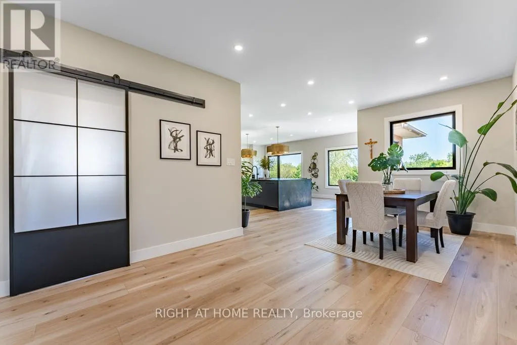 11 SETTLERS COURT