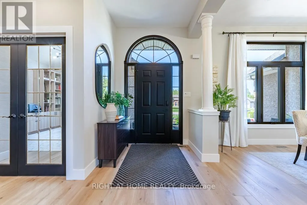 11 SETTLERS COURT