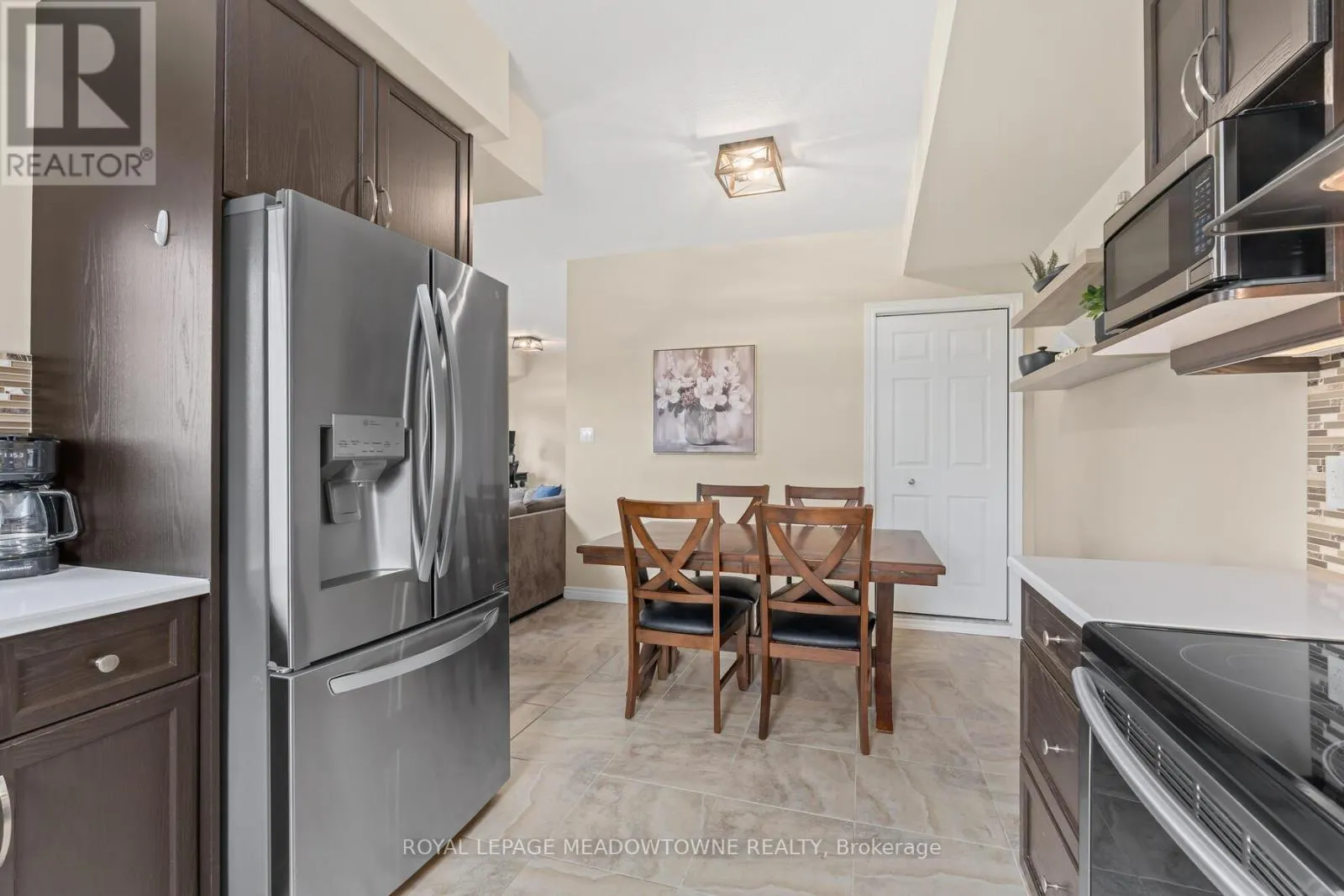 20 - 39 KAY CRESCENT