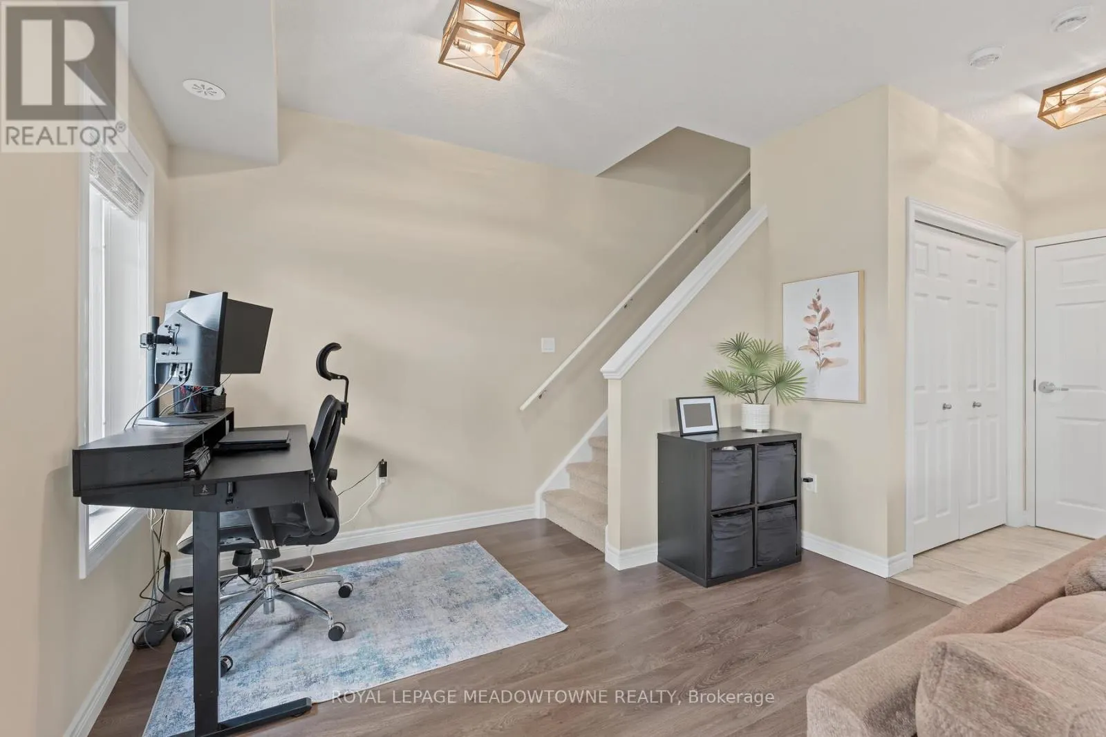 20 - 39 KAY CRESCENT