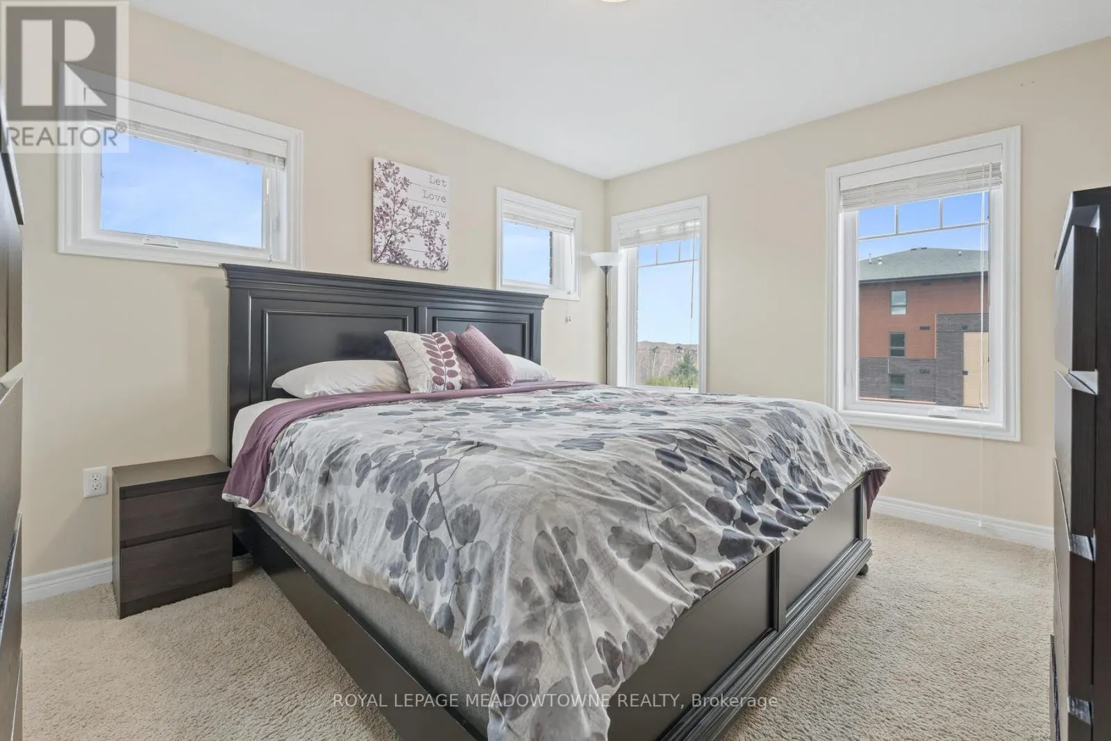 20 - 39 KAY CRESCENT