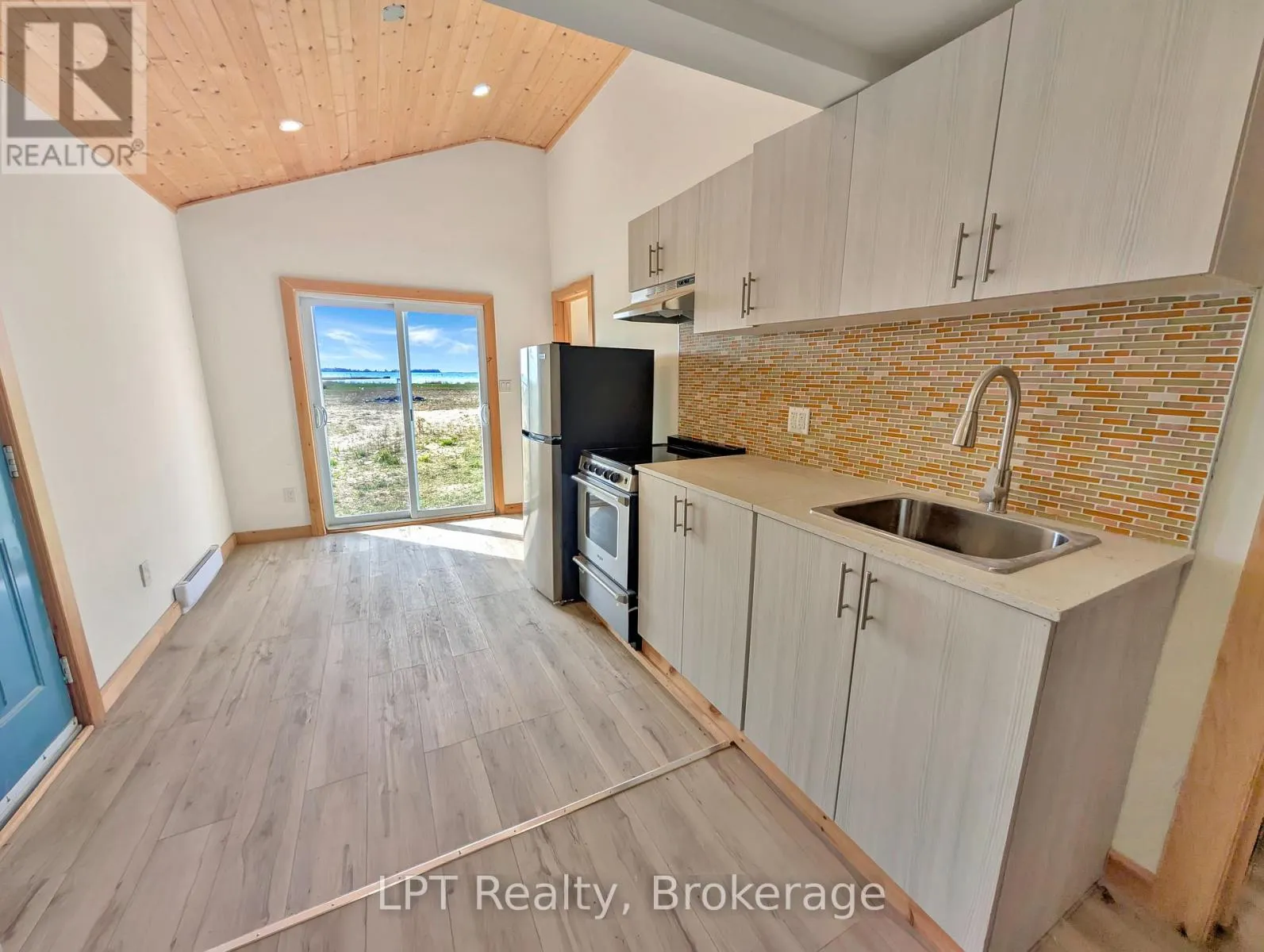 118 RESORT ROAD