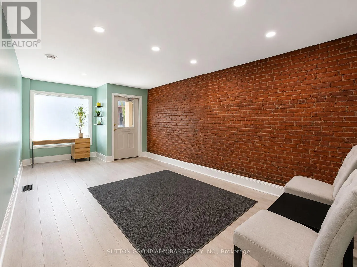 UNIT 101 - 249 DIVISION STREET