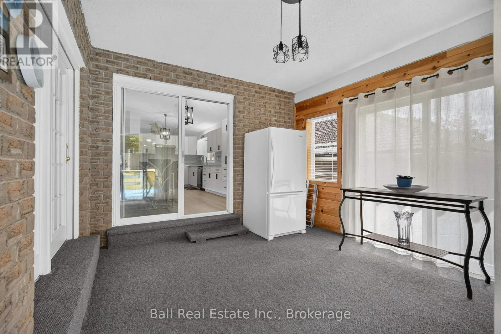 18 RUSSELL HILL ROAD