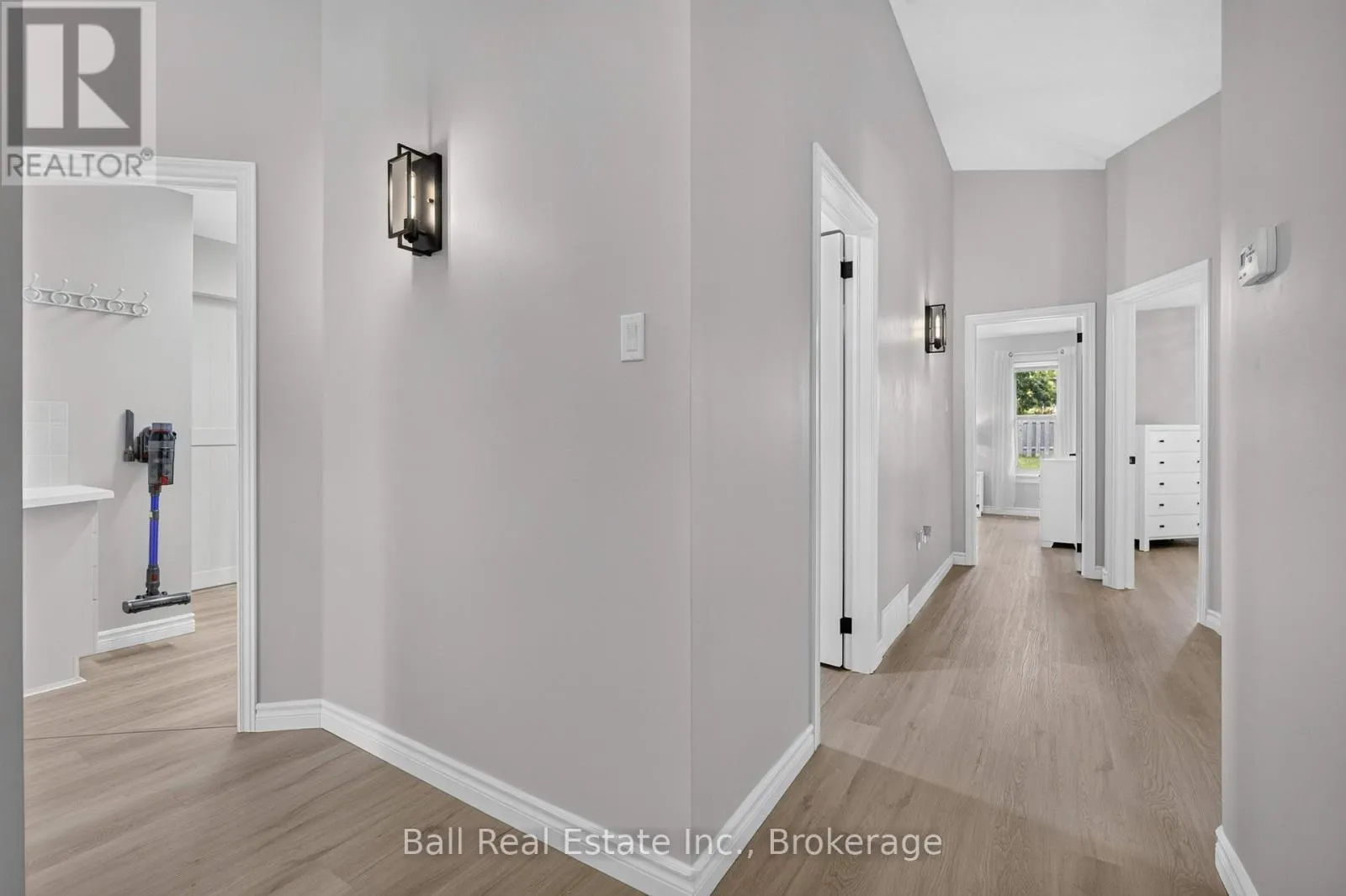 18 RUSSELL HILL ROAD
