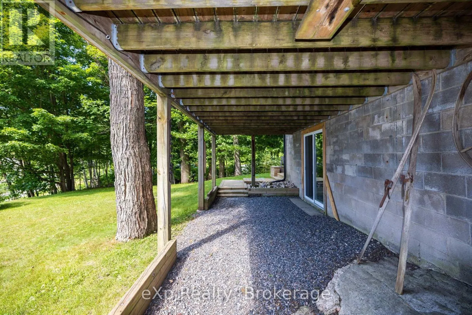 3 BAYVIEW DRIVE