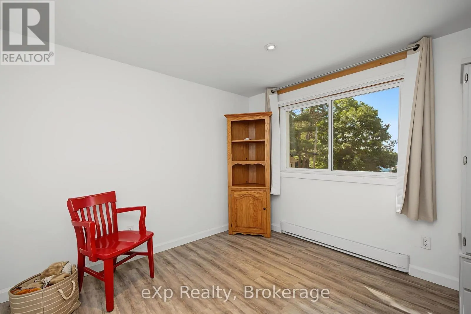 3 BAYVIEW DRIVE