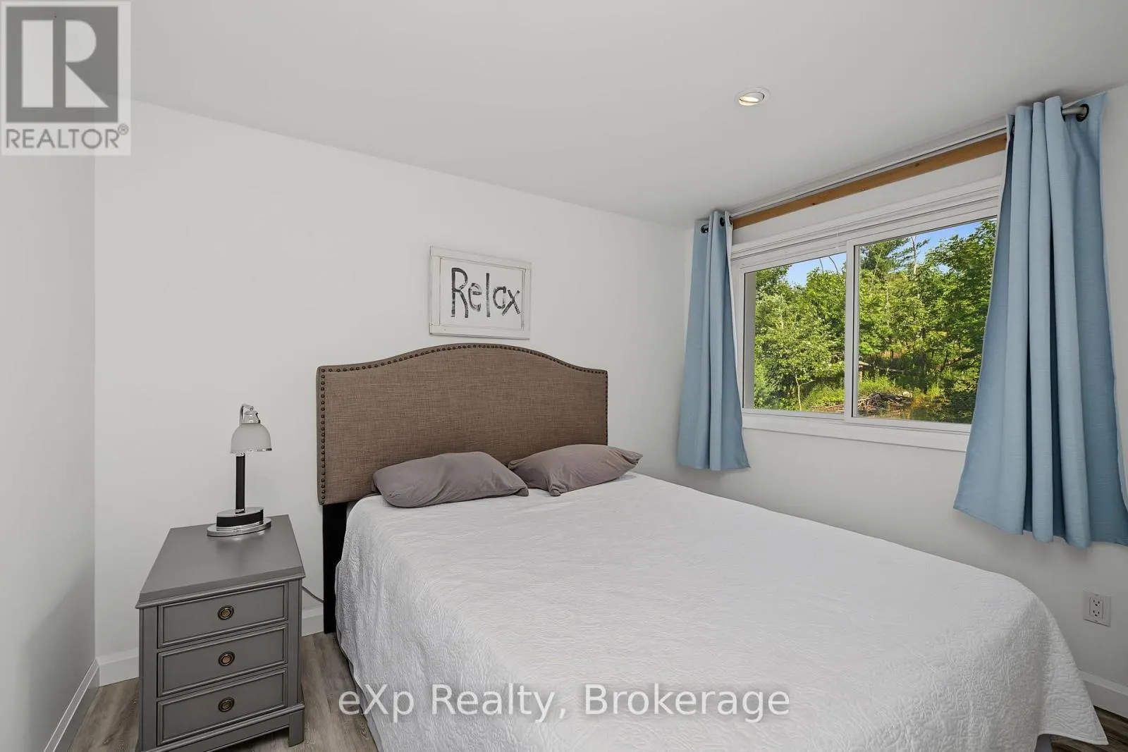 3 BAYVIEW DRIVE