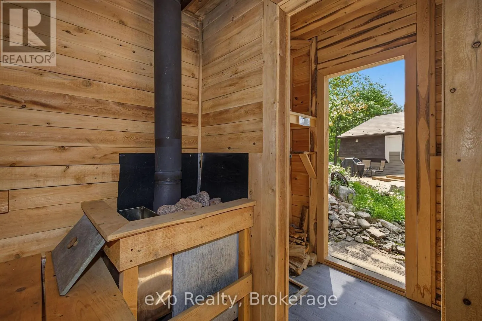 3 BAYVIEW DRIVE