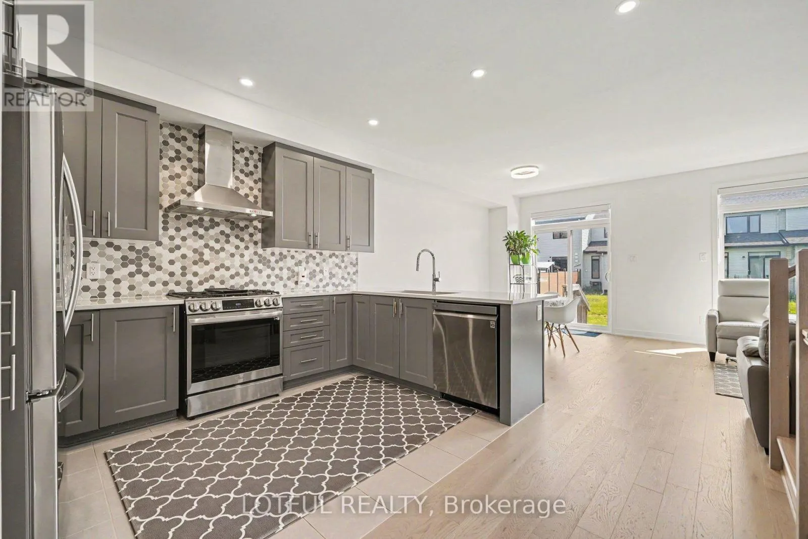 56 HEIRLOOM STREET