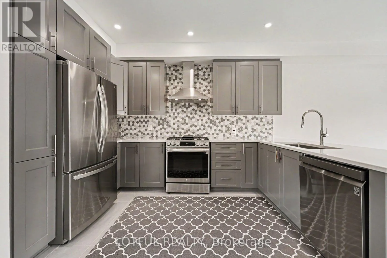 56 HEIRLOOM STREET