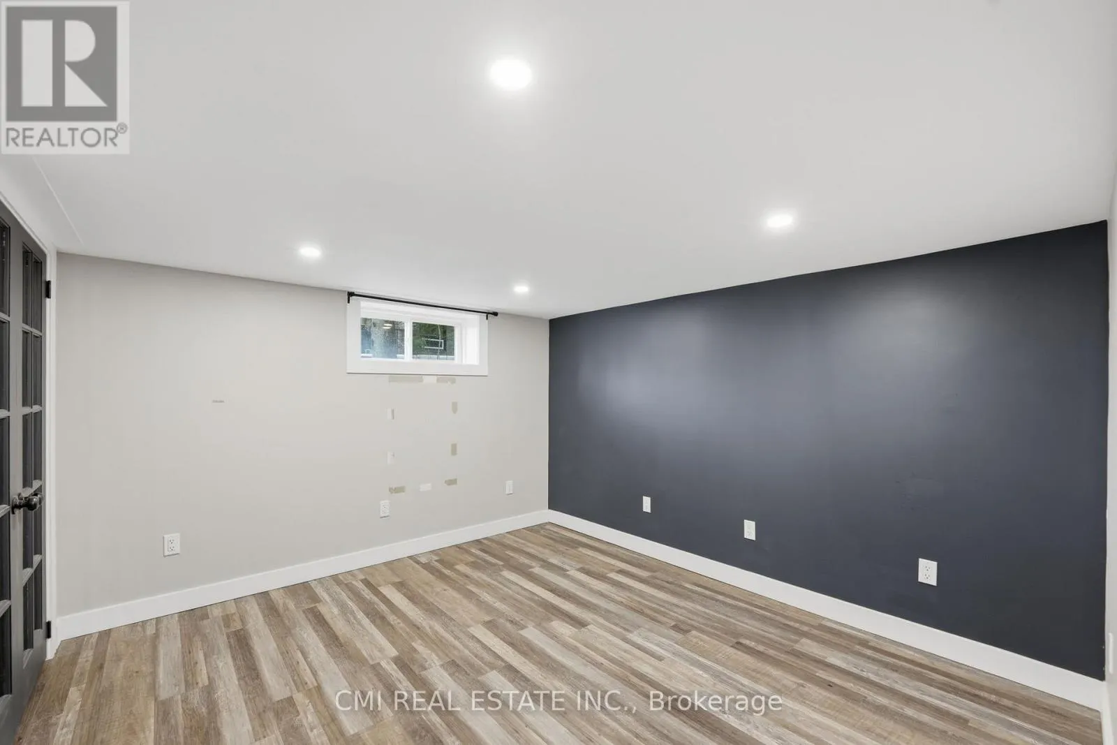 28 RIVER DRIVE