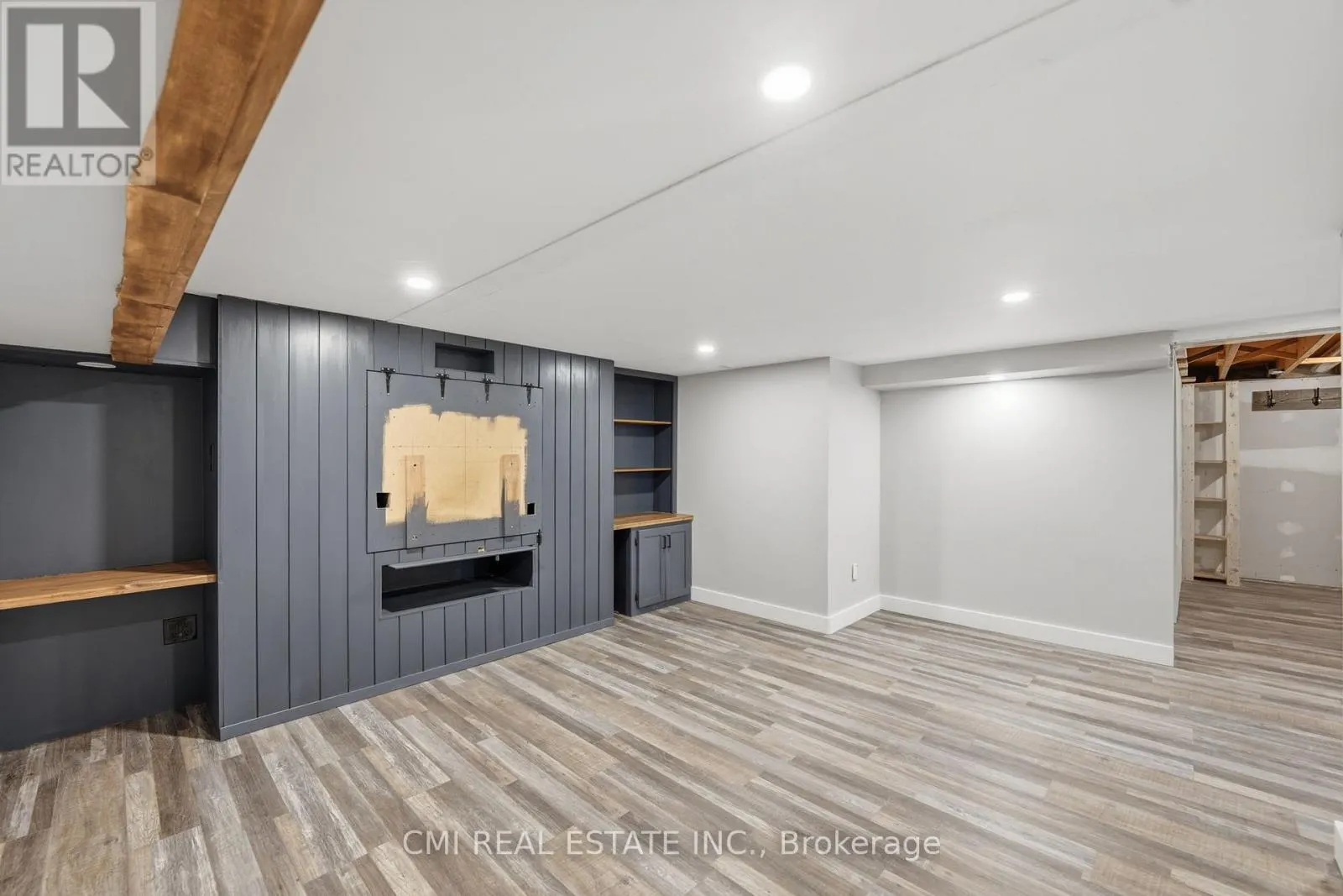 28 RIVER DRIVE